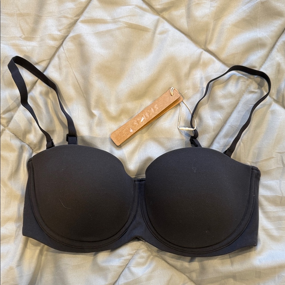 SKIMS Fits Everybody Strapless Bra - 32C - Onyx